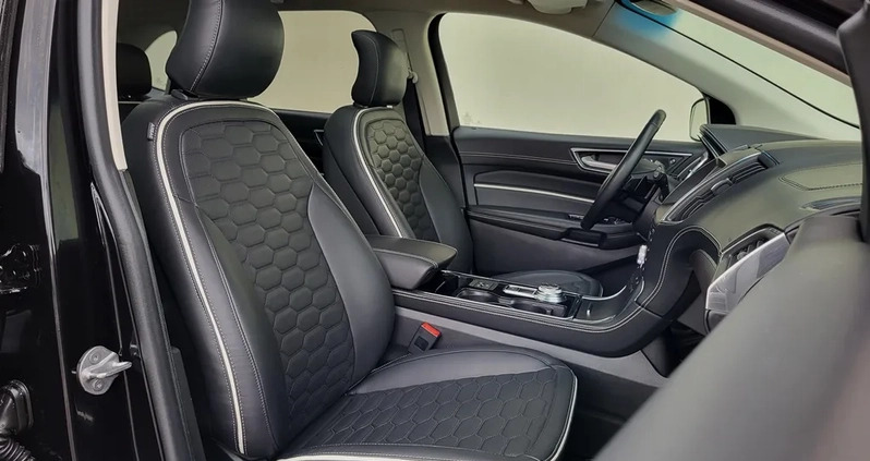 Ford EDGE cena 159000 przebieg: 66000, rok produkcji 2019 z Szczecin małe 596